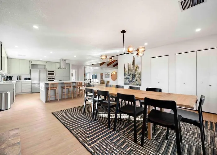 Unrivaled Views Large Uptown With Swimspa And Sauna Holiday home *