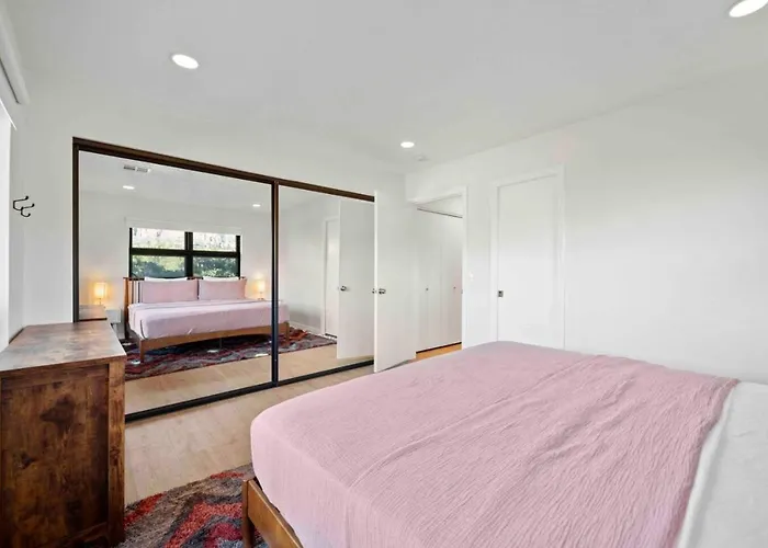 Unrivaled Views Large Uptown With Swimspa And Sauna Holiday home