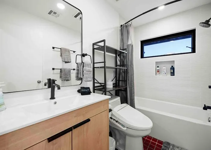 Unrivaled Views Large Uptown With Swimspa And Sauna *