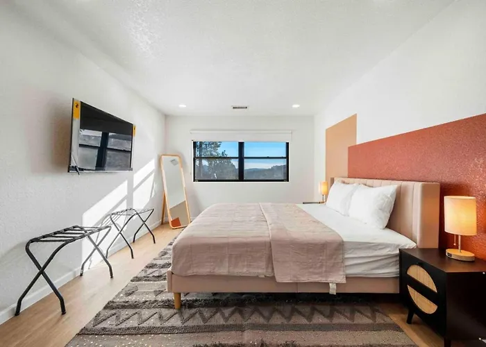 Unrivaled Views Large Uptown With Swimspa And Sauna Holiday home