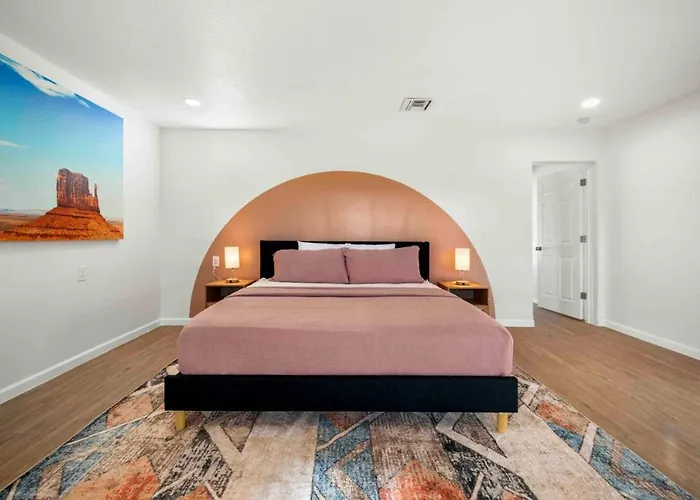 Unrivaled Views Large Uptown With Swimspa And Sauna