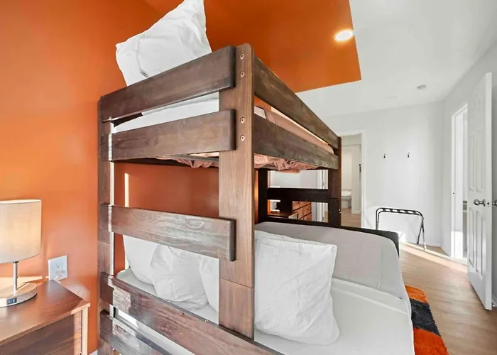 Unrivaled Views Large Uptown With Swimspa And Sauna Holiday home *