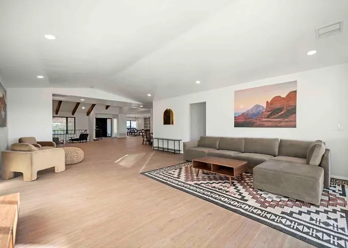 Unrivaled Views Large Uptown With Swimspa And Sauna Holiday home