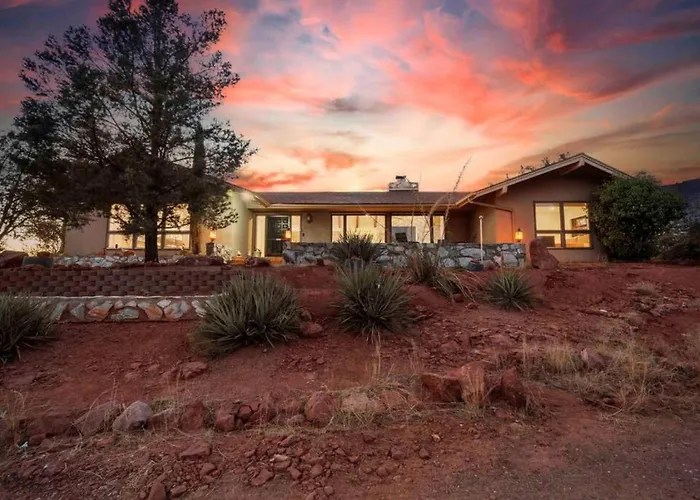 Holiday home Unrivaled Views Large Uptown With Swimspa And Sauna *